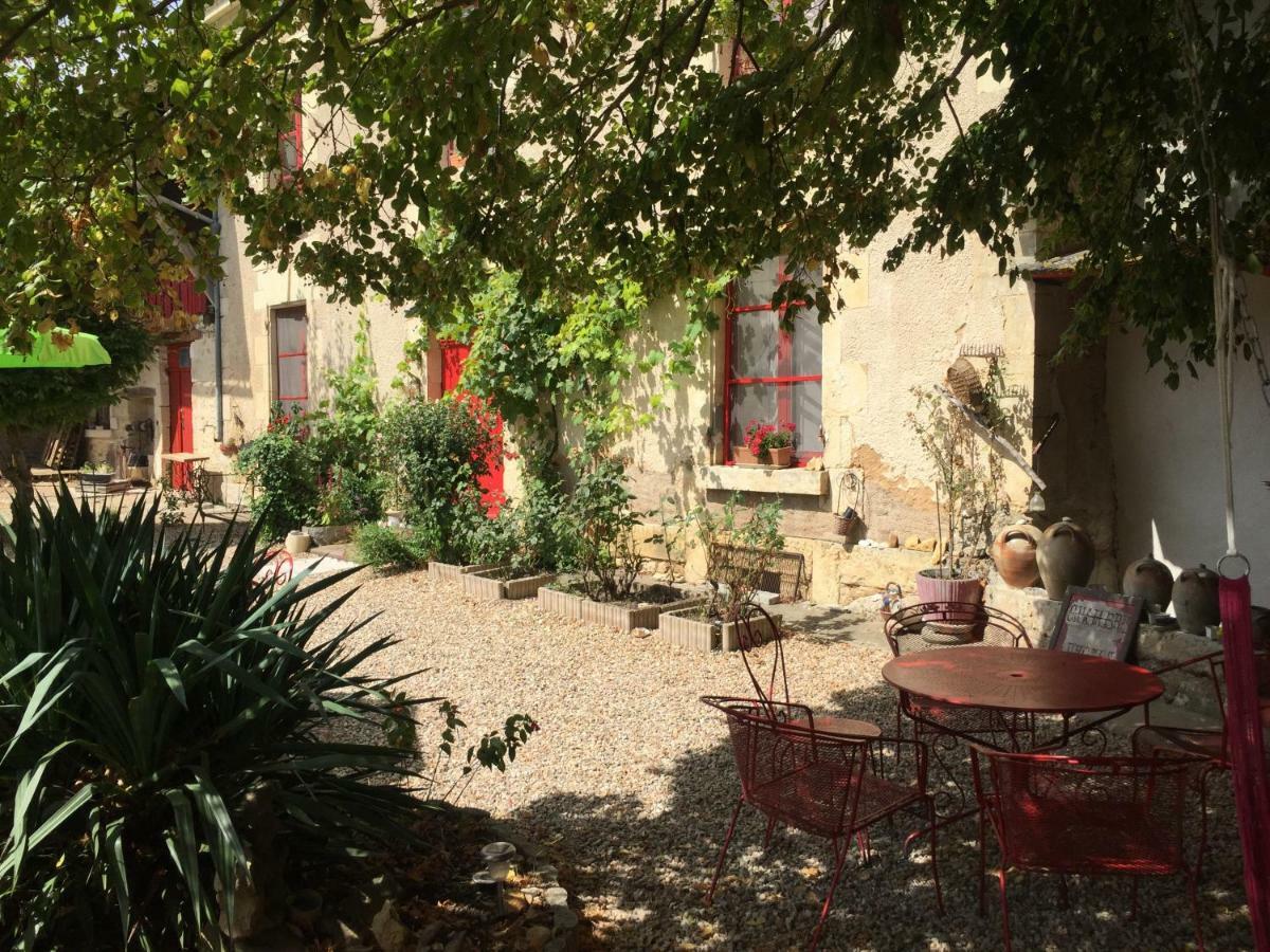 Aux Caprices Des Dieux Marnes Exterior foto